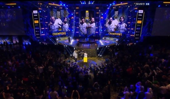 TheBausffs因以辅助身份玩Sion而被禁赛一周